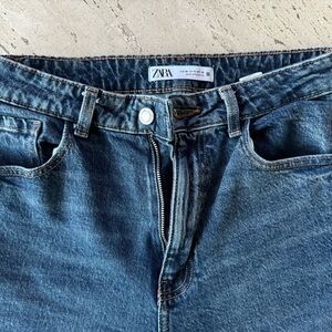 Zara Women Mom Jeans